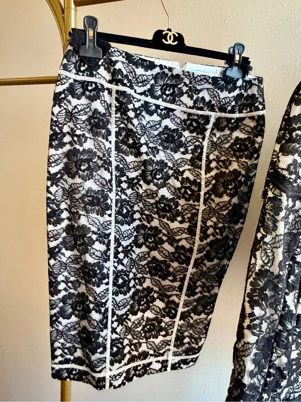 CHANEL Spring/Dummer 2014 Cruise lace skirt suit new with tags (NWT)